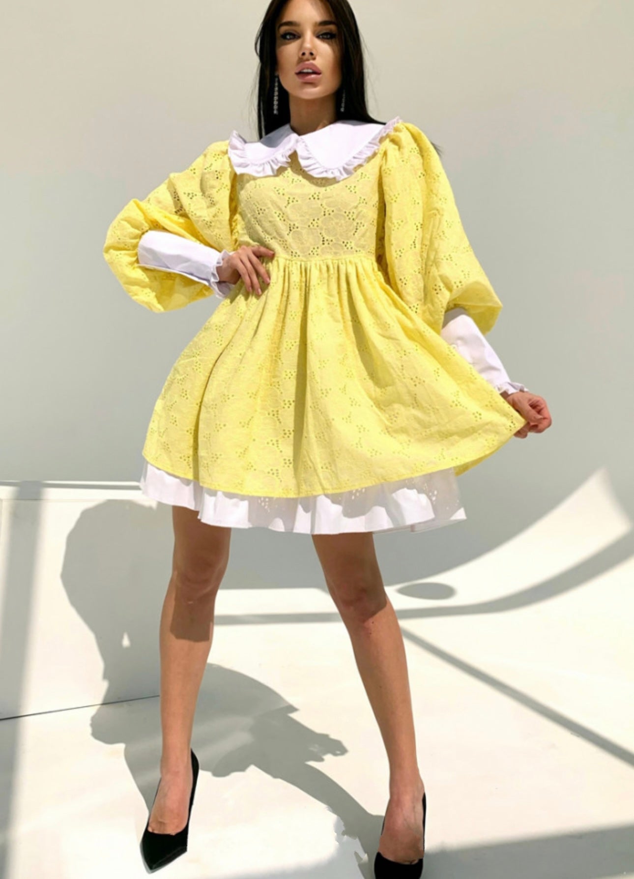 Dzeltena kupla kleita