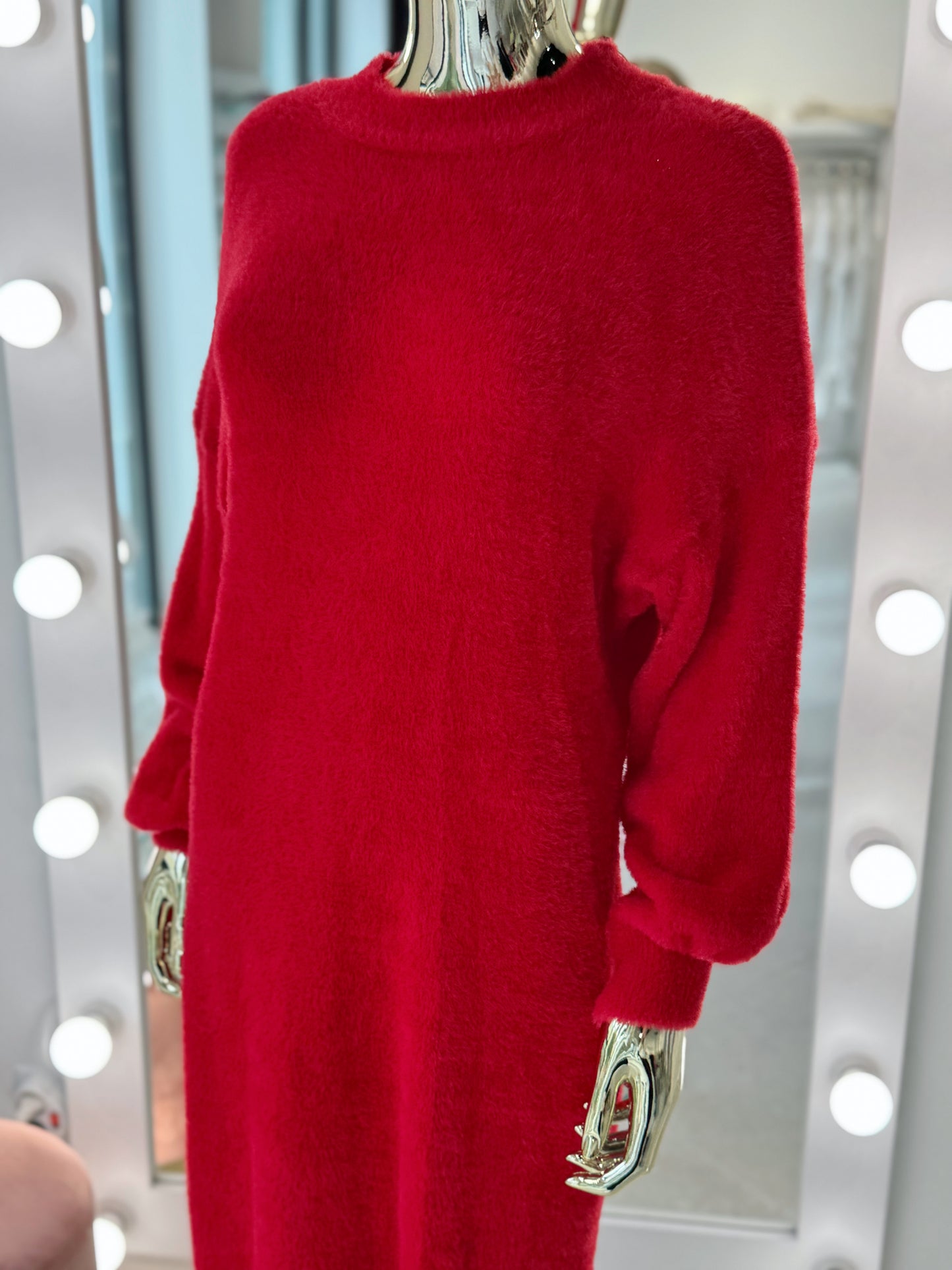 Sarkana alpakas kleita